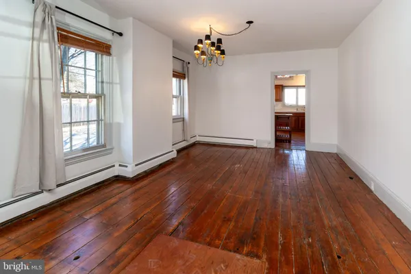 $3,200 | 34 Buttonwood Street, Lambertville, NJ 08530