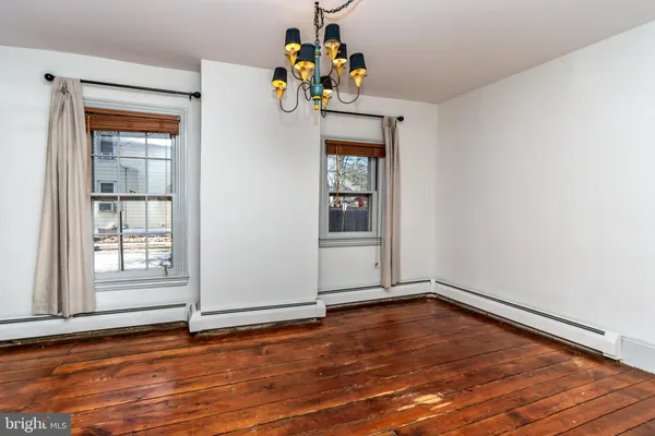 $3,200 | 34 Buttonwood Street, Lambertville, NJ 08530