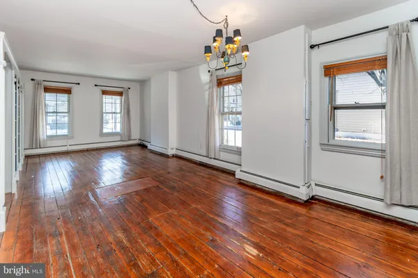 $3,200 | 34 Buttonwood Street, Lambertville, NJ 08530