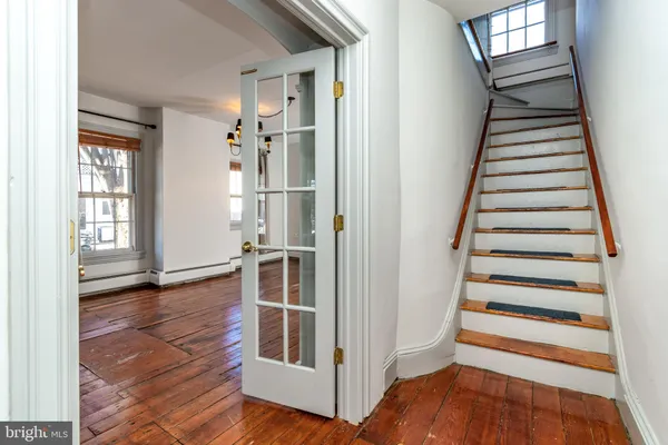 $3,200 | 34 Buttonwood Street, Lambertville, NJ 08530