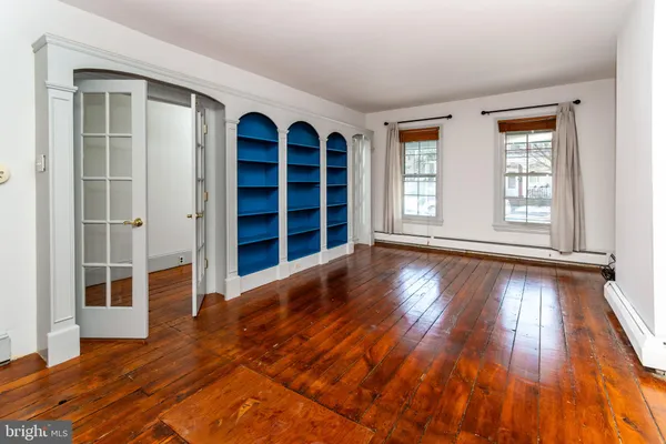 $3,200 | 34 Buttonwood Street, Lambertville, NJ 08530