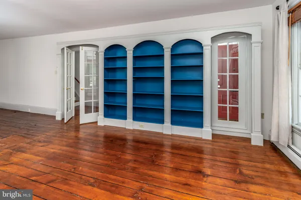 $3,200 | 34 Buttonwood Street, Lambertville, NJ 08530