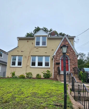 $3,000 | 5 Graham Avenue, West Haven, CT 06516