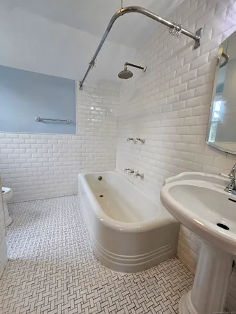 $3,000 | 5 Graham Avenue, West Haven, CT 06516