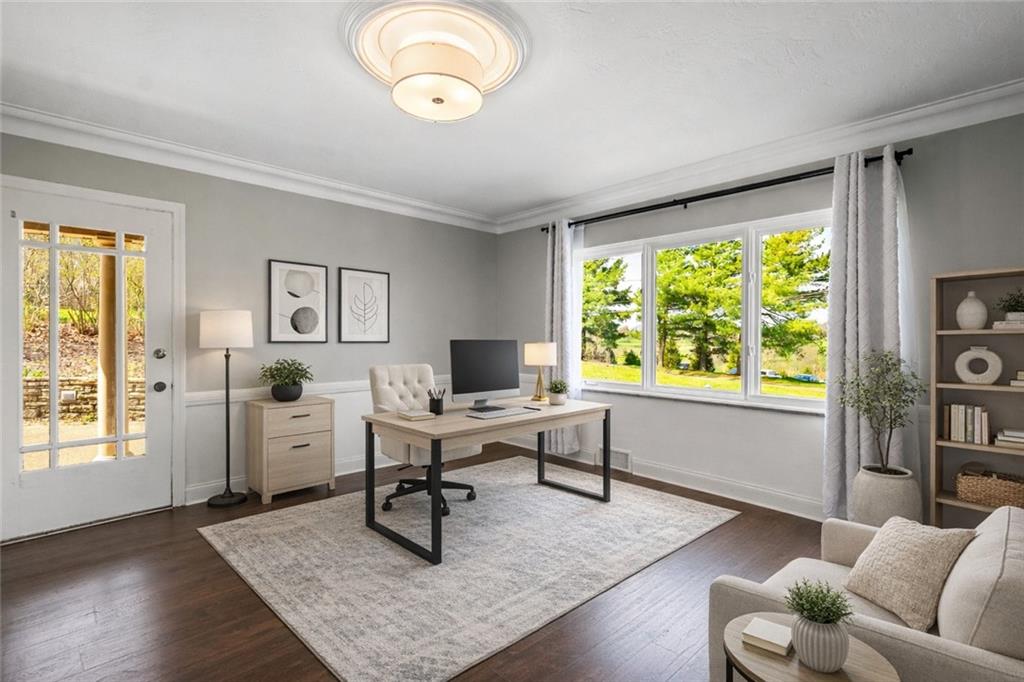 2311 Old Washington Road Pittsburgh, PA 15241 - Photo 12 of 41 First floor den