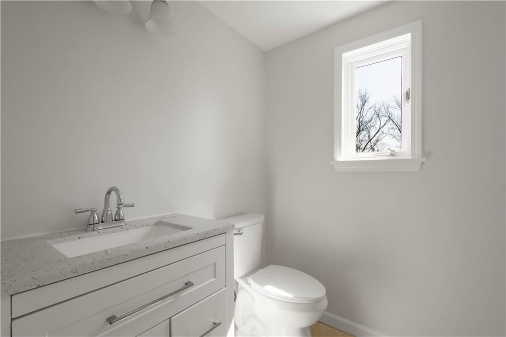 2311 Old Washington Road Pittsburgh, PA 15241 - Photo 31 of 41 3rd floor full bath