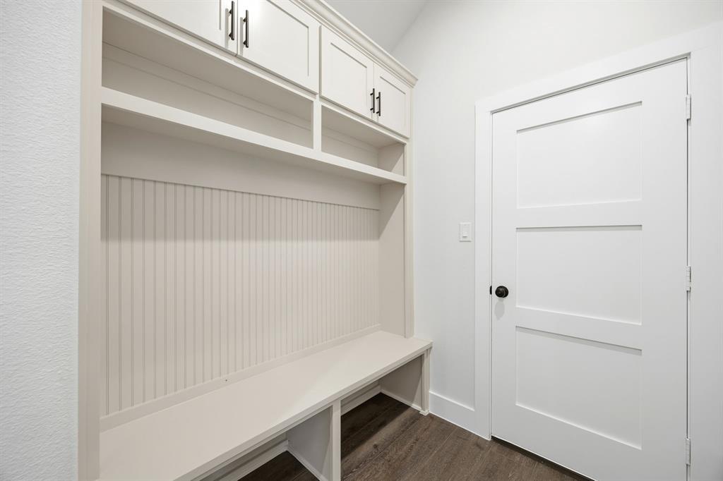 6709 Odom Road Sanger, TX 76266 - Photo 13 of 26 a view of an empty walk in closet