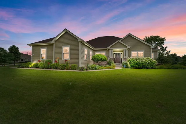 $825,000 | 7208 West River Birch Drive, Mequon, WI 53092