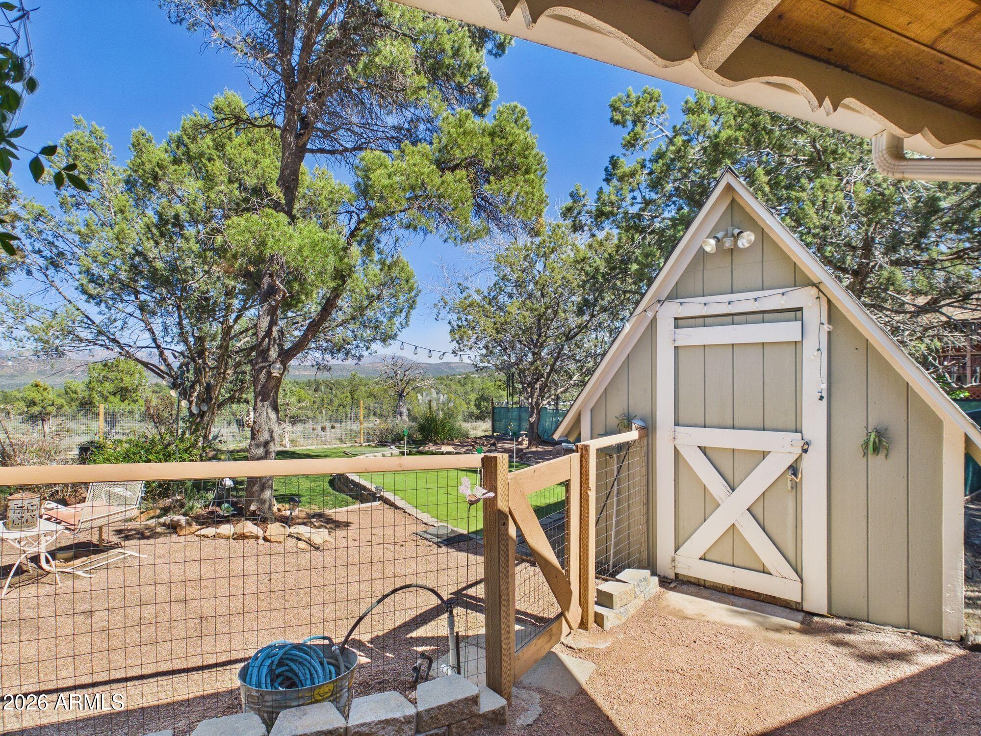 8071 Vista Del Norte Payson, AZ 85541 - Photo 16 of 27 a view of outdoor space and yard
