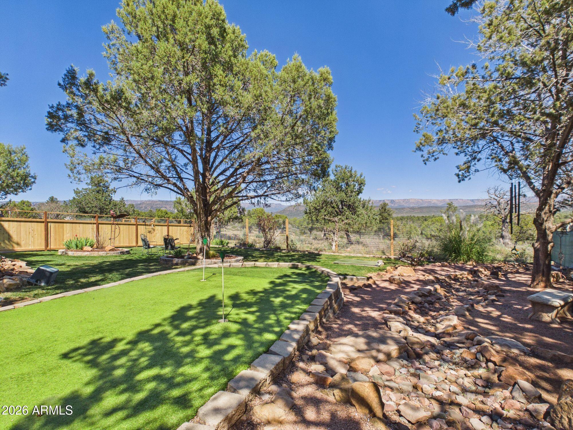 8071 Vista Del Norte Payson, AZ 85541 - Photo 21 of 27 a view of a park with large trees