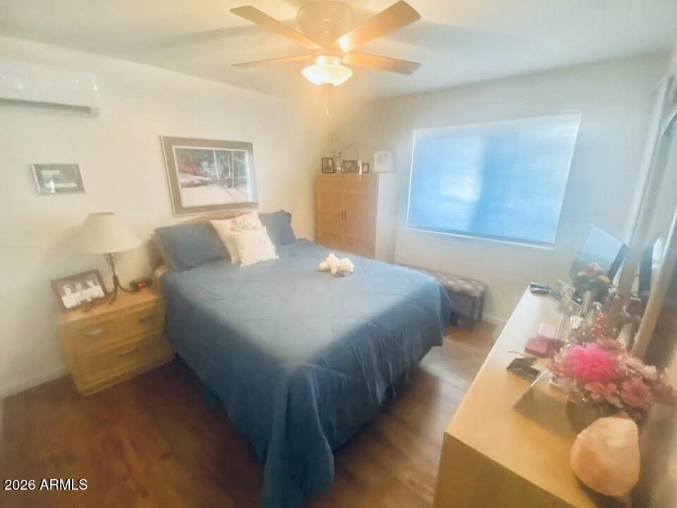 8071 Vista Del Norte Payson, AZ 85541 - Photo 7 of 18 a bedroom with bed and window