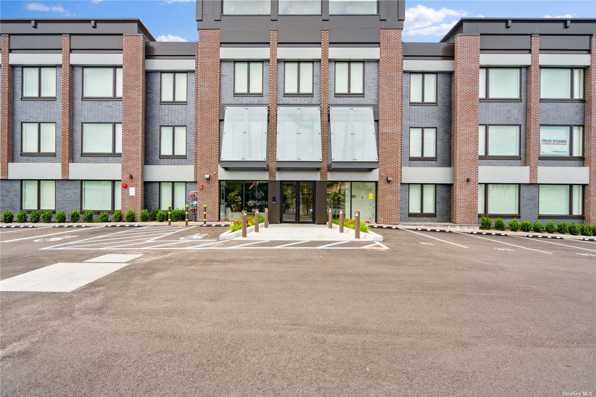 218 Middle Neck Road, Unit 108 Great Neck, NY 11021 - Photo 13 of 34