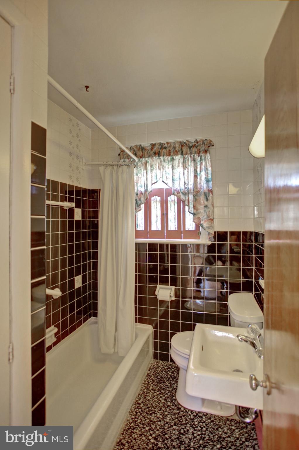 2380 Locust Road Dover, PA 17315 - Photo 14 of 31 Gallery Image 14