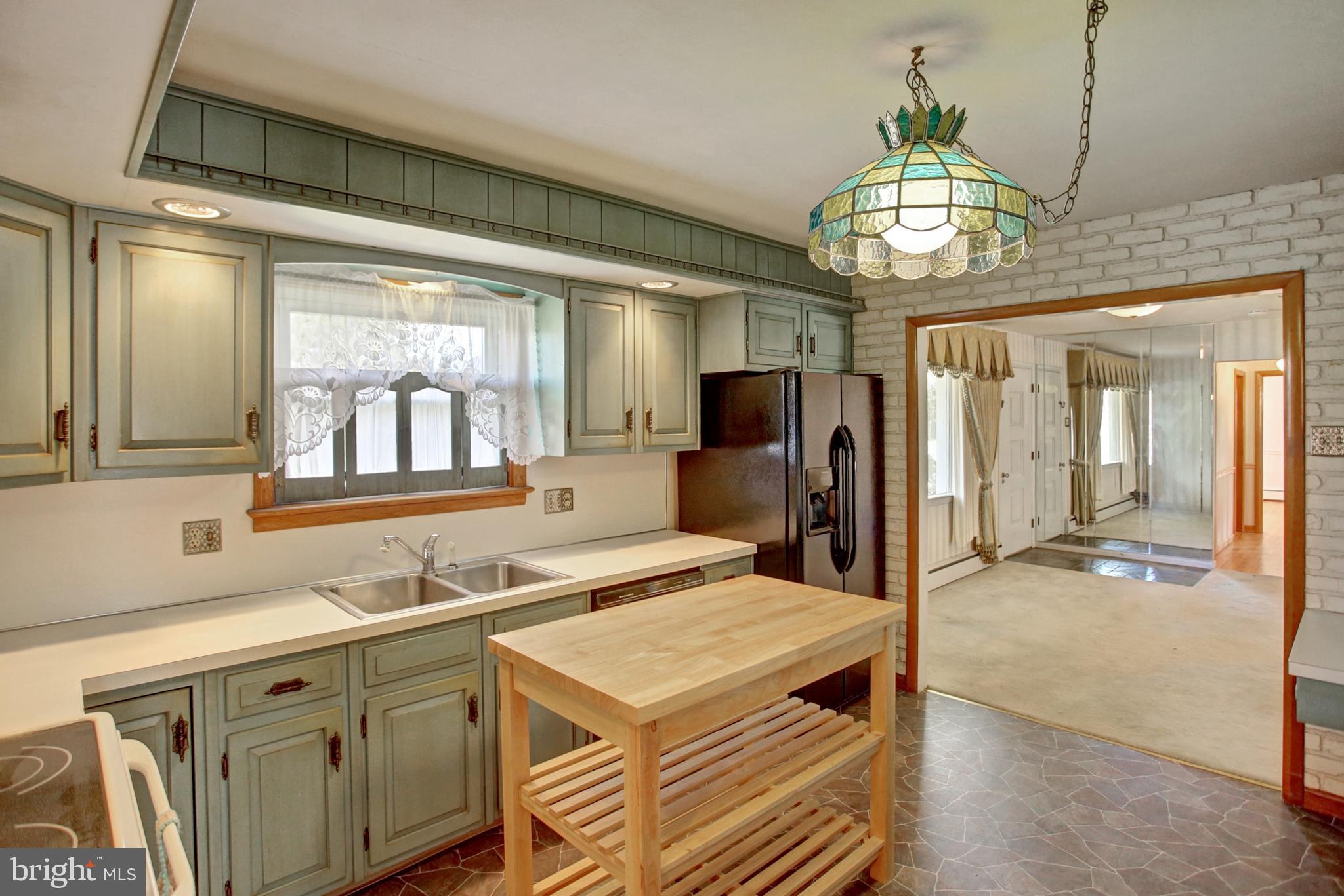 2380 Locust Road Dover, PA 17315 - Photo 8 of 31 Gallery Image 8