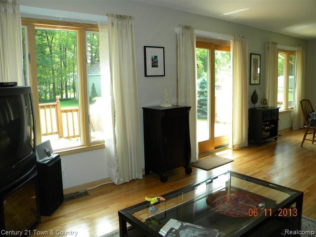 2777 John R Road Rochester, MI 48307 - Photo 15 of 24 DSCN4469.jpg