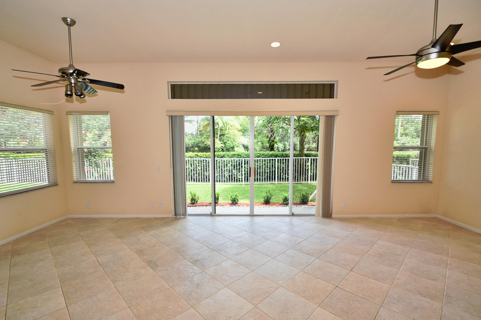 6589 Garde Road Boynton Beach, FL 33472 - Photo 17 of 36 DSC_2053