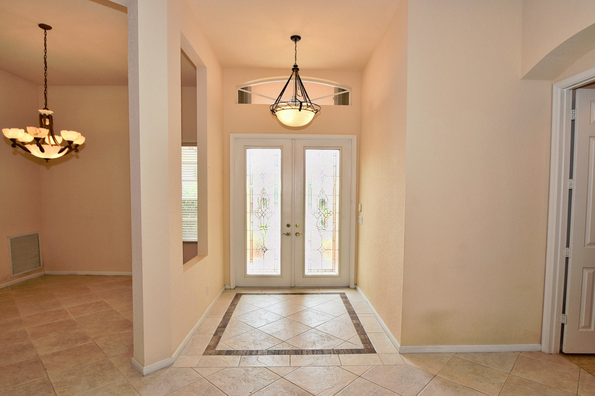 6589 Garde Road Boynton Beach, FL 33472 - Photo 4 of 36 DSC_2031