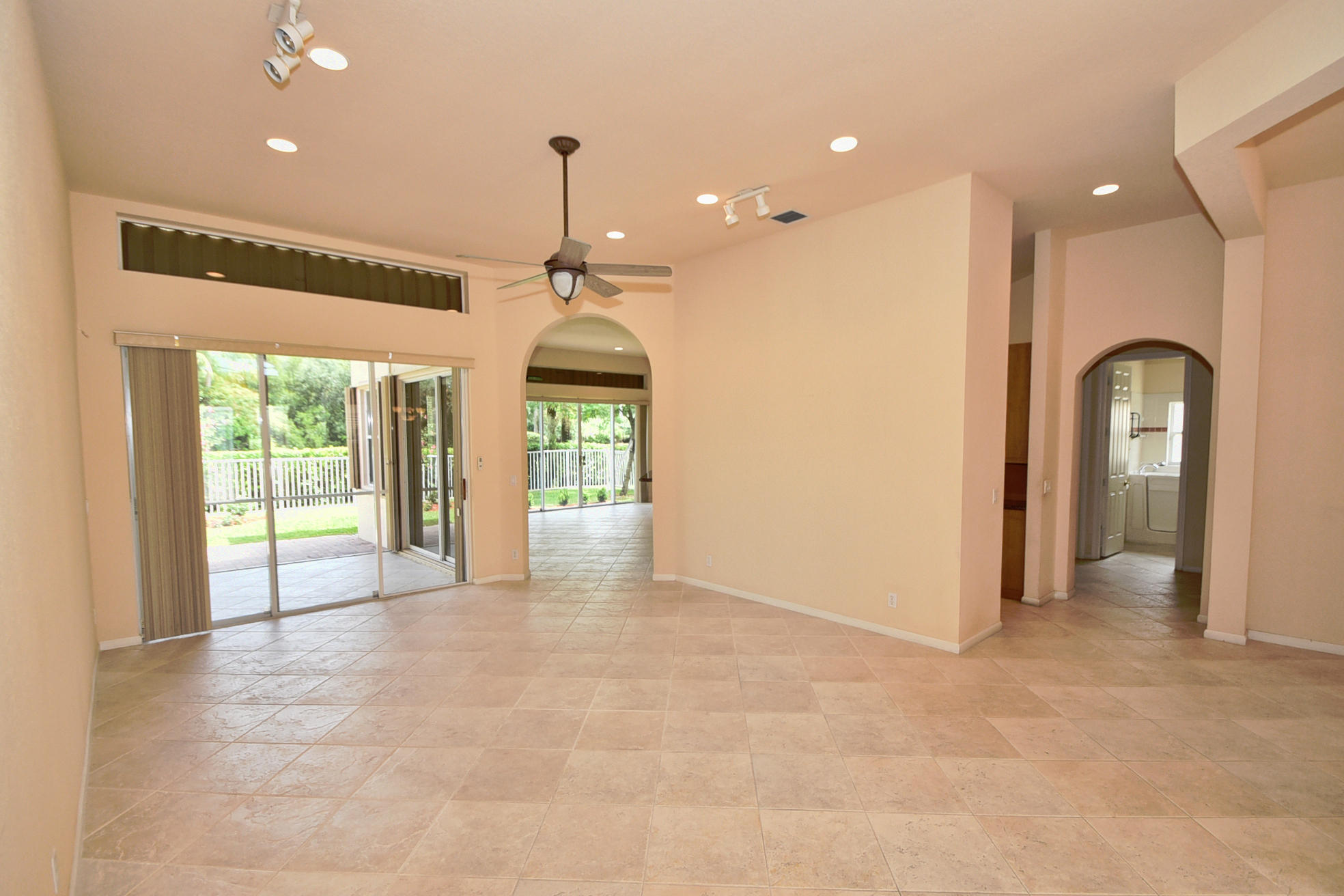 6589 Garde Road Boynton Beach, FL 33472 - Photo 8 of 36 DSC_2037
