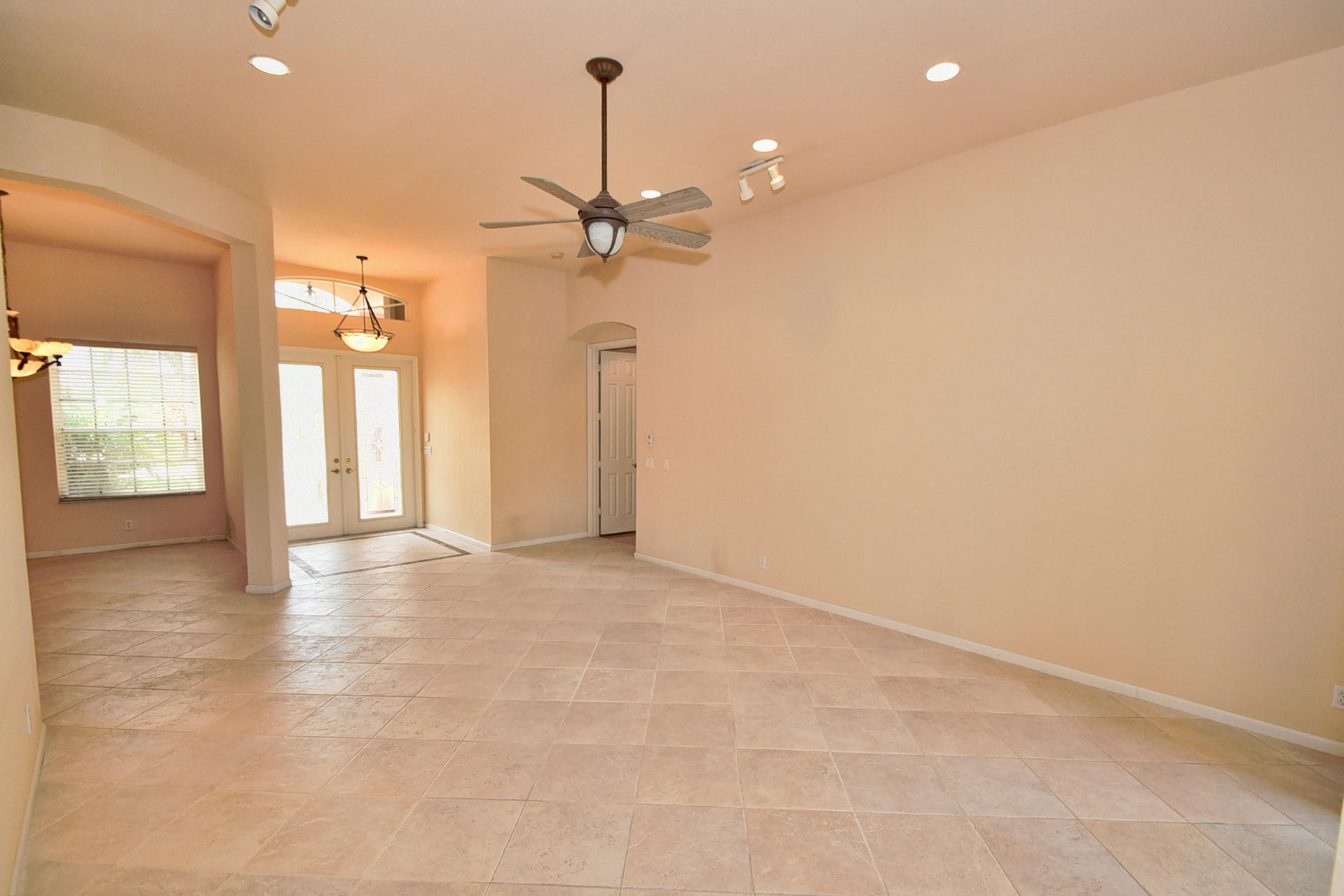 6589 Garde Road Boynton Beach, FL 33472 - Photo 9 of 36 DSC_2039