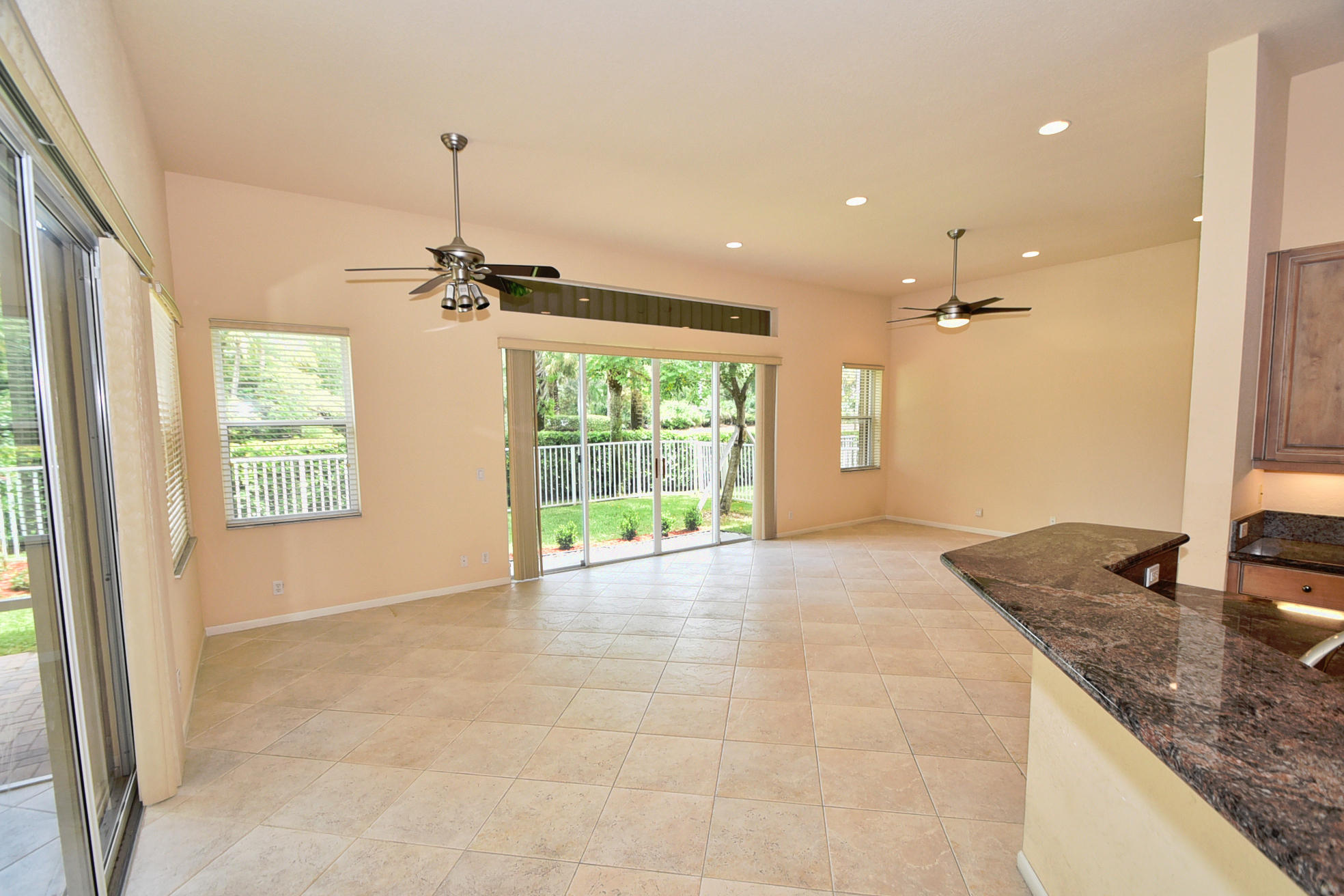 6589 Garde Road Boynton Beach, FL 33472 - Photo 10 of 36 DSC_2040