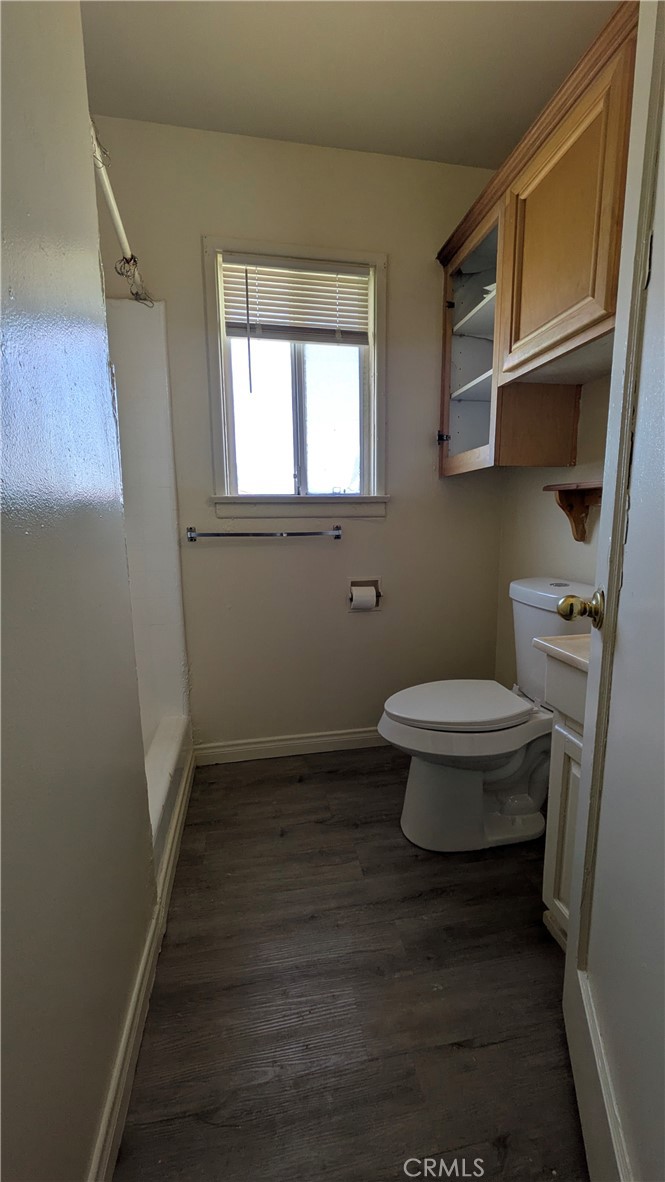 845 East 6th Street, Unit 16 Beaumont, CA 92223 - Photo 10 of 14 a bathroom with a toilet