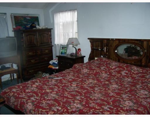 2330 Collins Road Blackridge, PA 15235 - Photo 6 of 8 Master Bedroom.