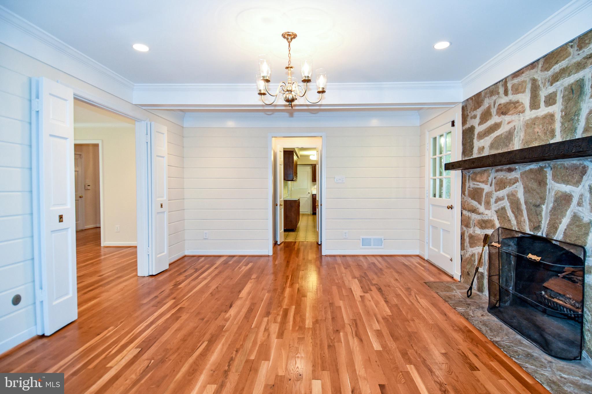 8011 Greentree Road Bethesda, MD 20817 - Photo 14 of 55 Family Room