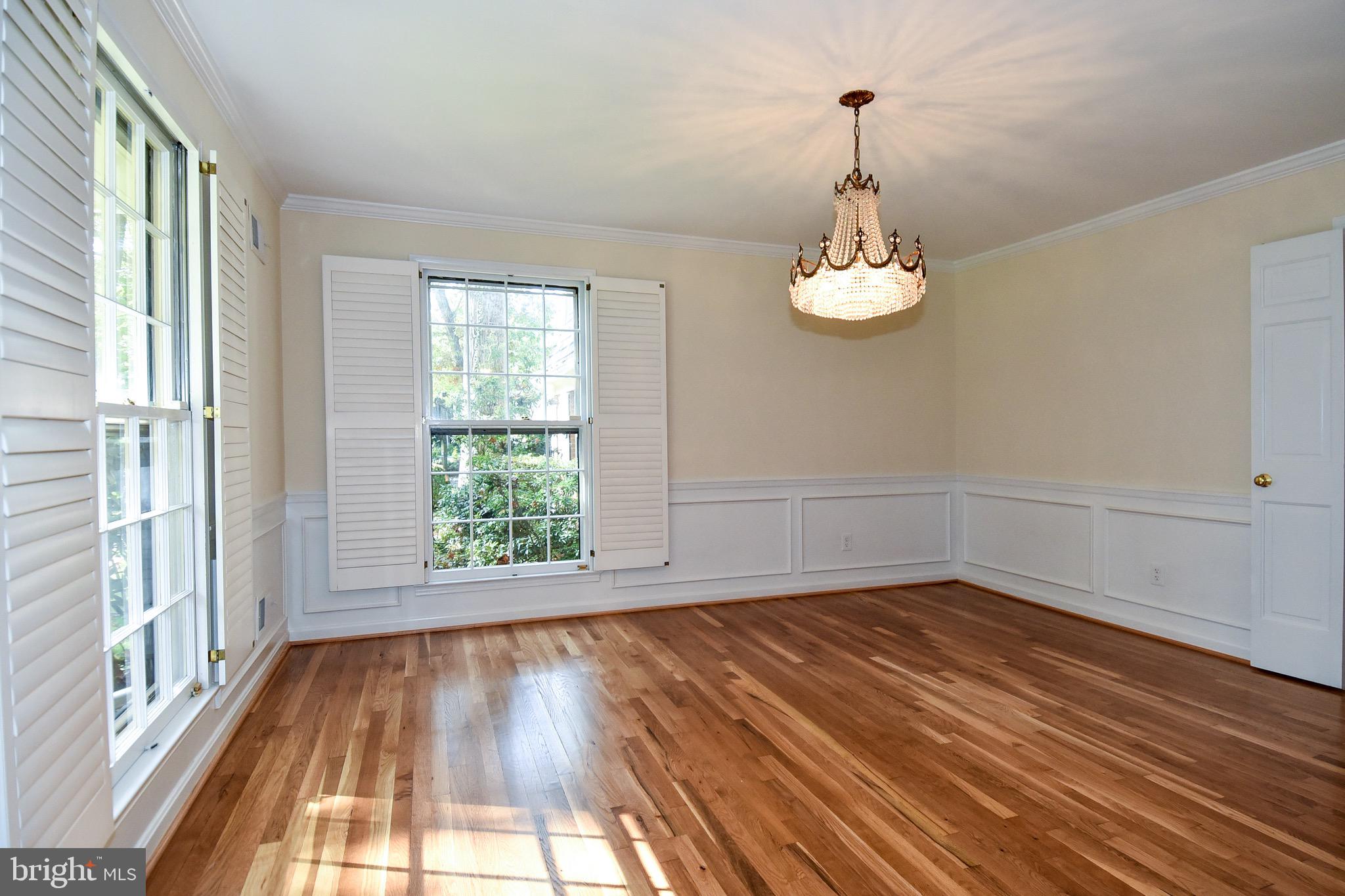 8011 Greentree Road Bethesda, MD 20817 - Photo 17 of 55 Dining Room