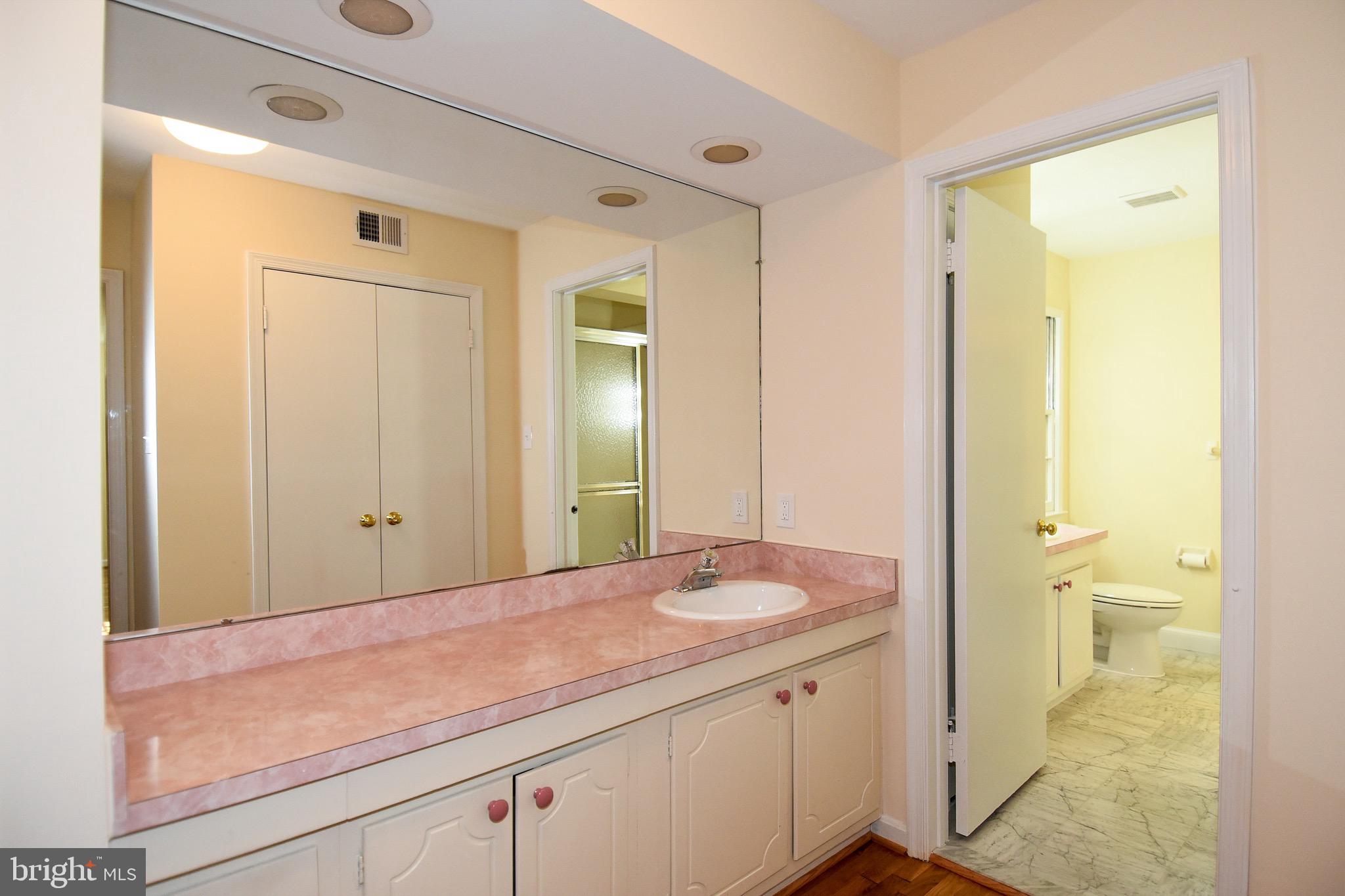 8011 Greentree Road Bethesda, MD 20817 - Photo 33 of 55 Owner's Suite Dressing Area