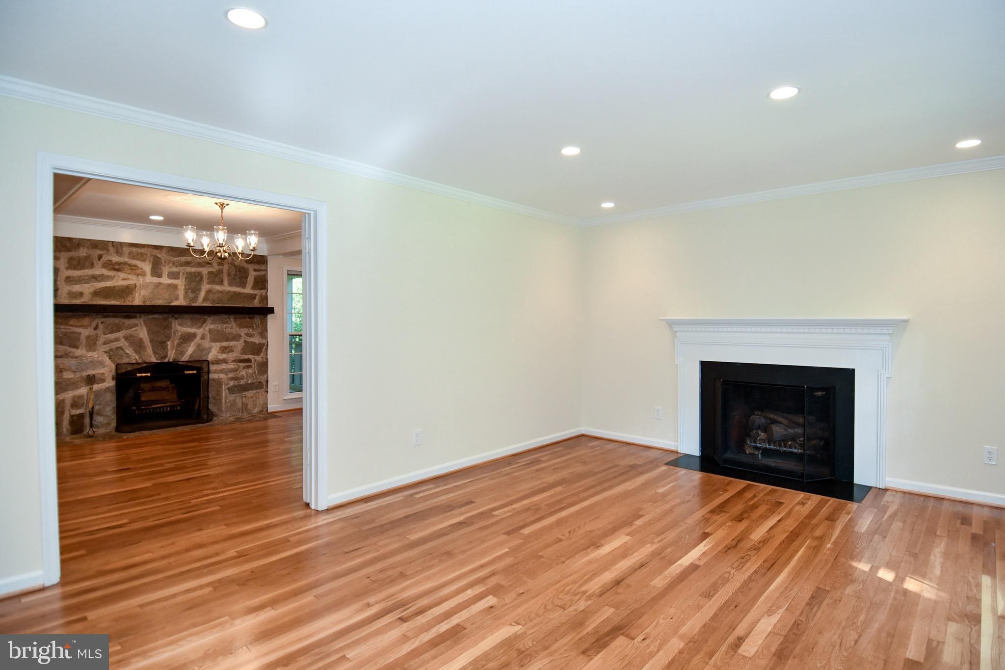 8011 Greentree Road Bethesda, MD 20817 - Photo 8 of 55 Living Room