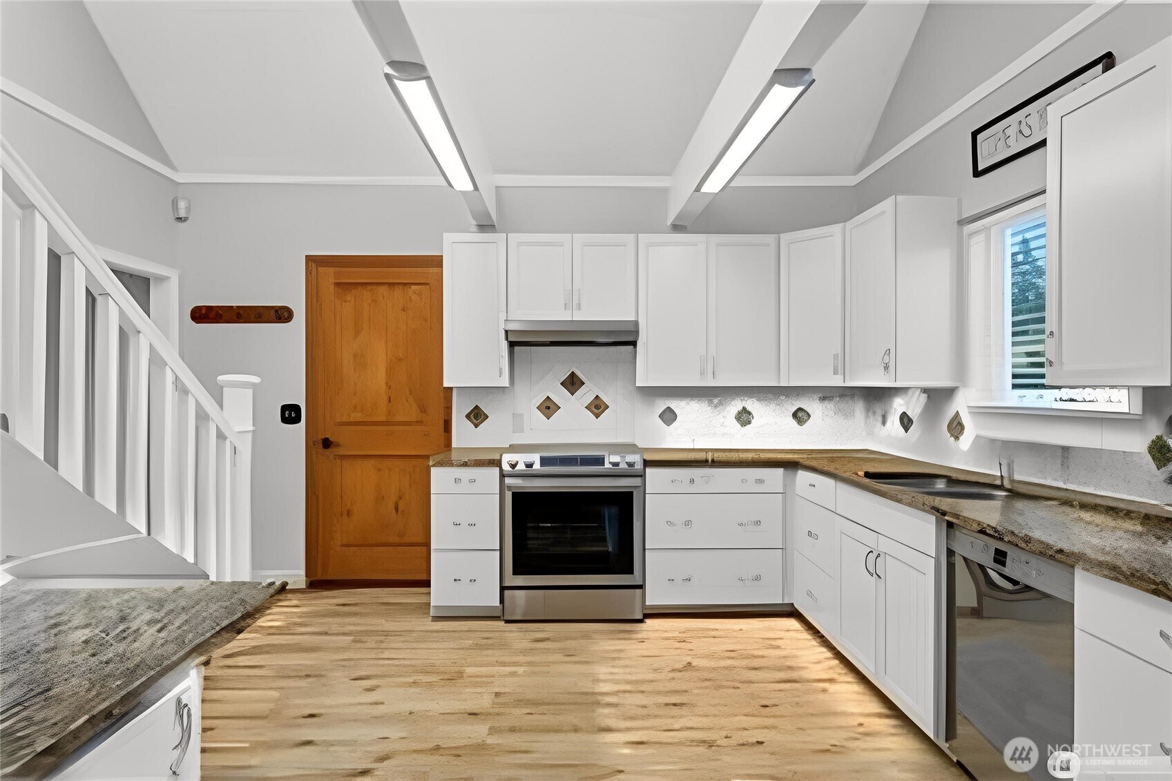 6502 Avondale Road Southwest, Unit 4 Lakewood, WA 98499 - Photo 11 of 34