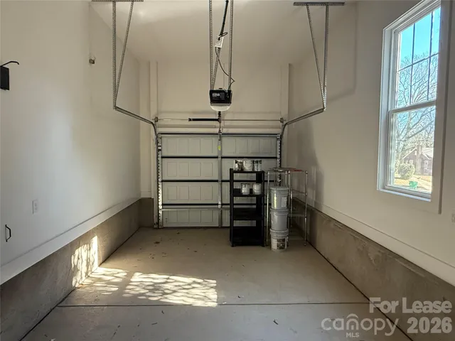 $2,995 | 612 Ambassador Street, Charlotte, NC 28208