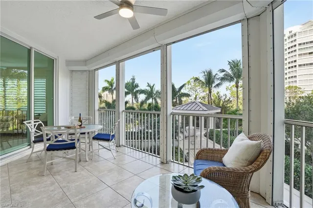 $1,100,000 | 325 Dunes Boulevard, Unit 205, Naples, FL 34110
