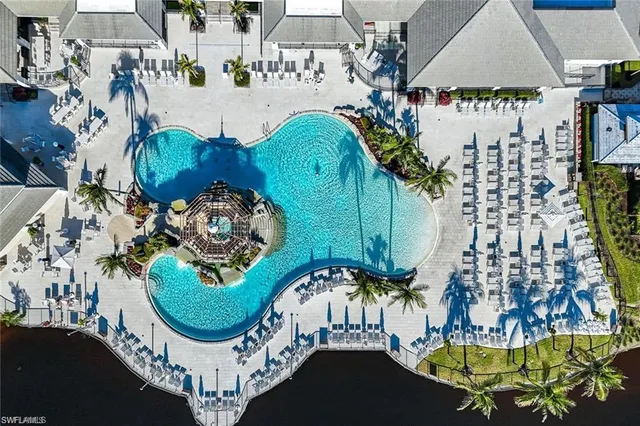 $1,100,000 | 325 Dunes Boulevard, Unit 205, Naples, FL 34110