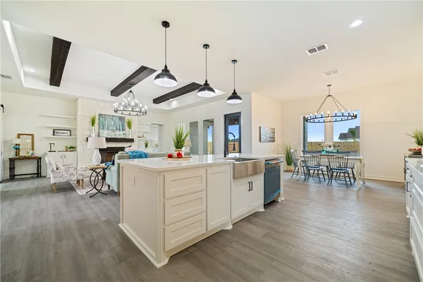 $635,000 | 1477 Nopal Lomas Drive, Corpus Christi, TX 78415