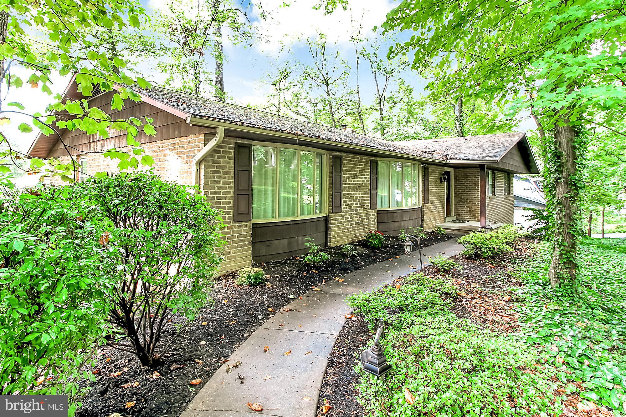 3401 Pebble Ridge Drive York, PA 17402 - Photo 2 of 27 Gallery Image 2