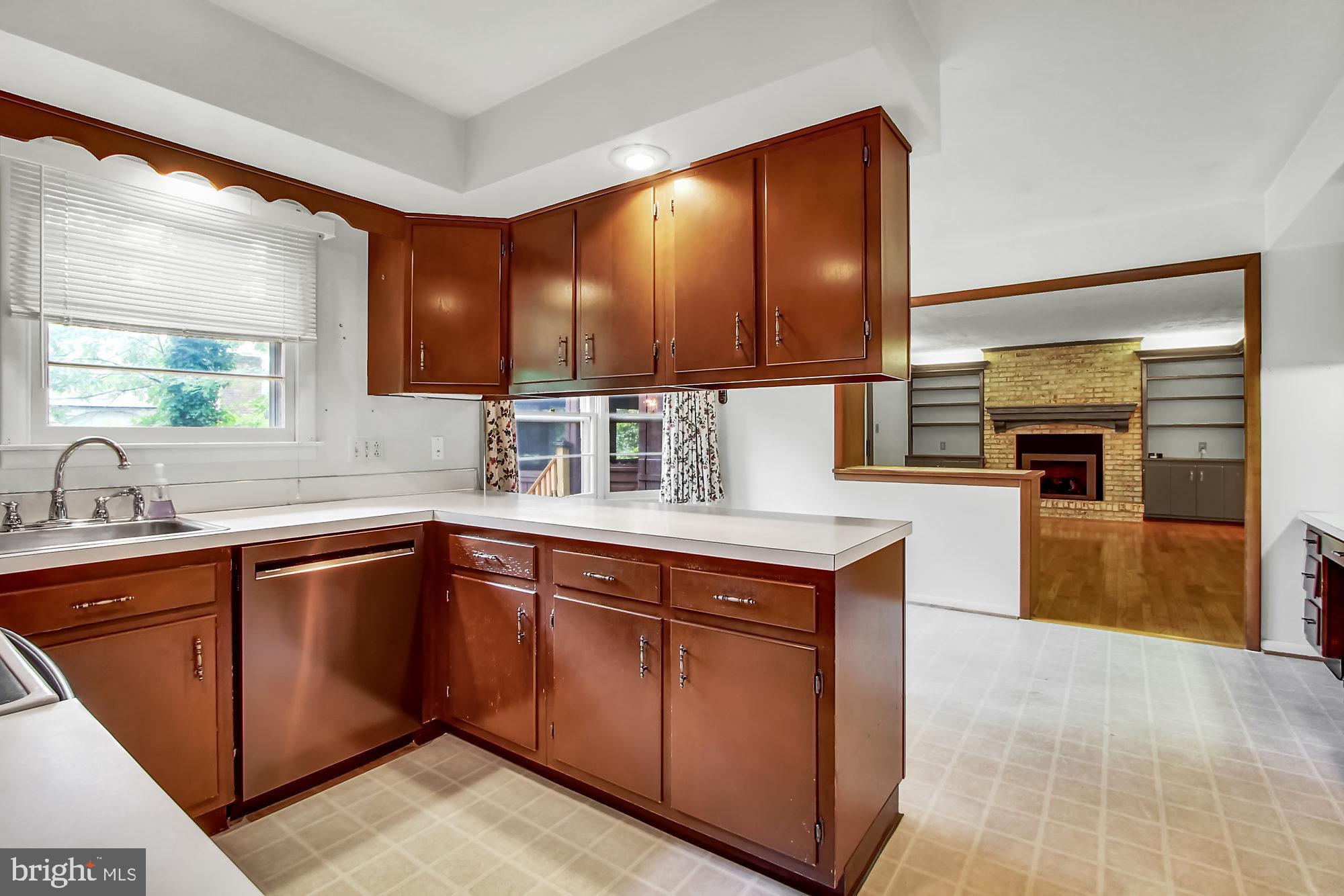 3401 Pebble Ridge Drive York, PA 17402 - Photo 9 of 27 Gallery Image 9