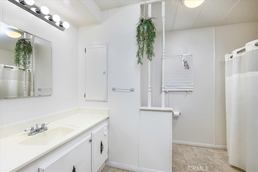 27701 Murrieta Road Menifee, CA 92586 - Photo 13 of 40