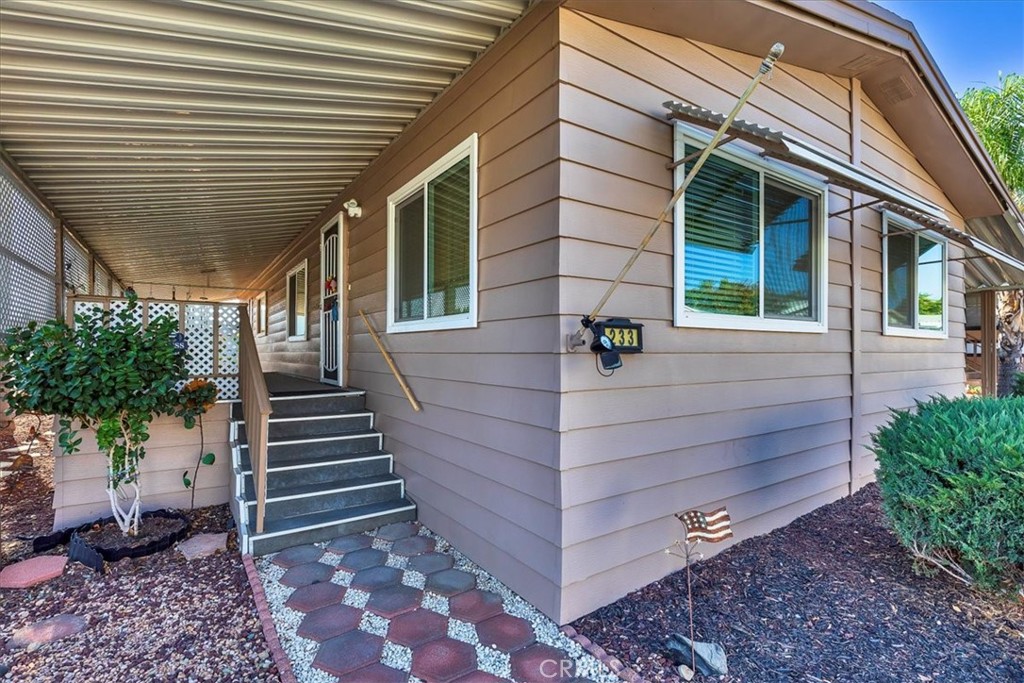 27701 Murrieta Road Menifee, CA 92586 - Photo 2 of 40