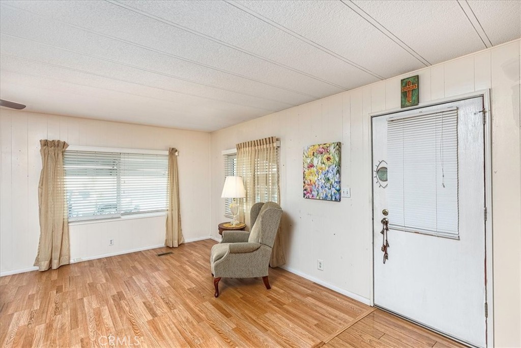 27701 Murrieta Road Menifee, CA 92586 - Photo 5 of 40