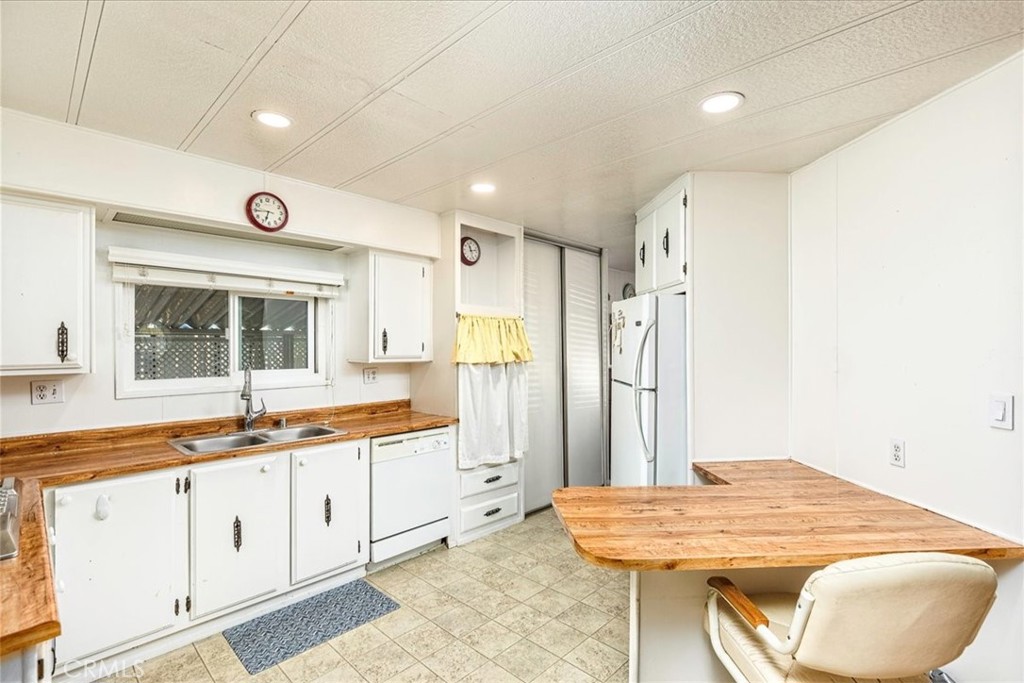 27701 Murrieta Road Menifee, CA 92586 - Photo 9 of 40