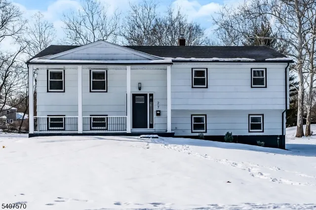 $750,000 | 27 Marian Drive, Belle Mead, NJ 08502