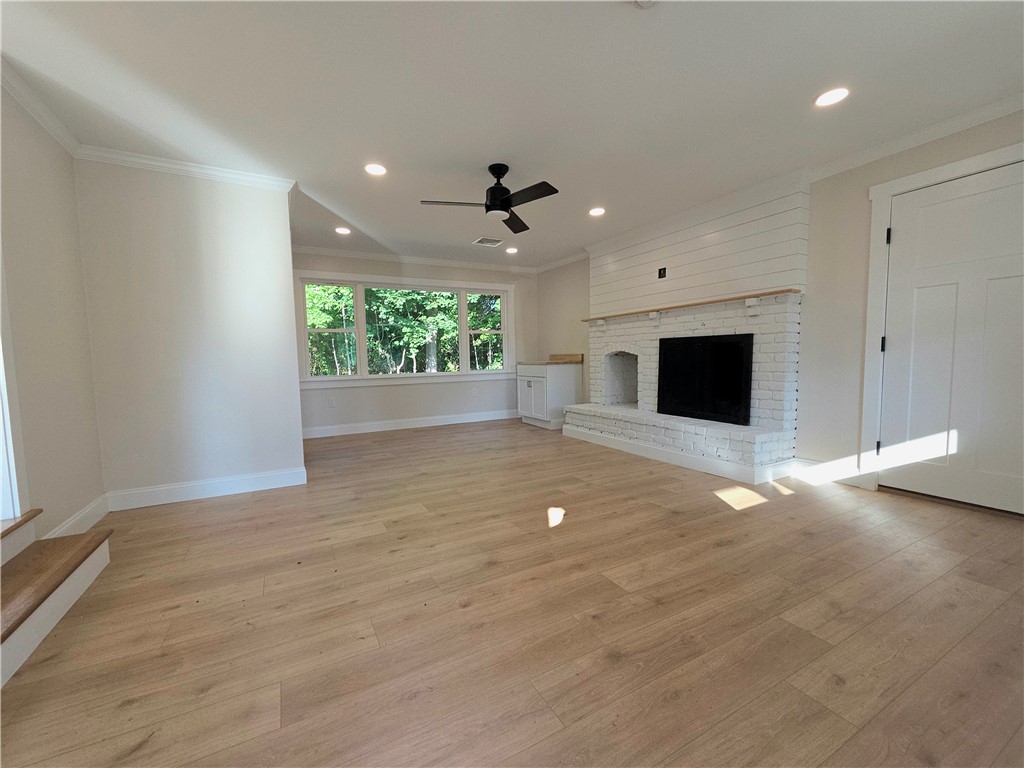 513 Knotty Oak Road Coventry, RI 02816 - Photo 4 of 36 side entry