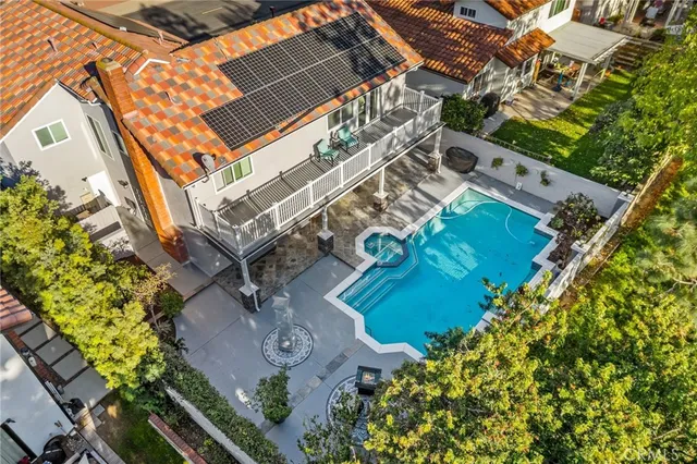 $1,575,000 | 25062 Paseo Cipres, Lake Forest, CA 92630