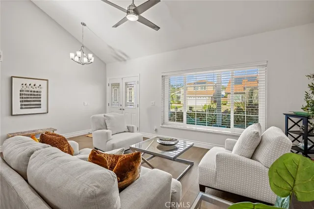 $1,575,000 | 25062 Paseo Cipres, Lake Forest, CA 92630