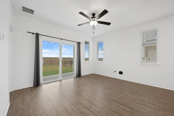 $2,250 | 2568 Jack Nora Way, Round Rock, TX 78665