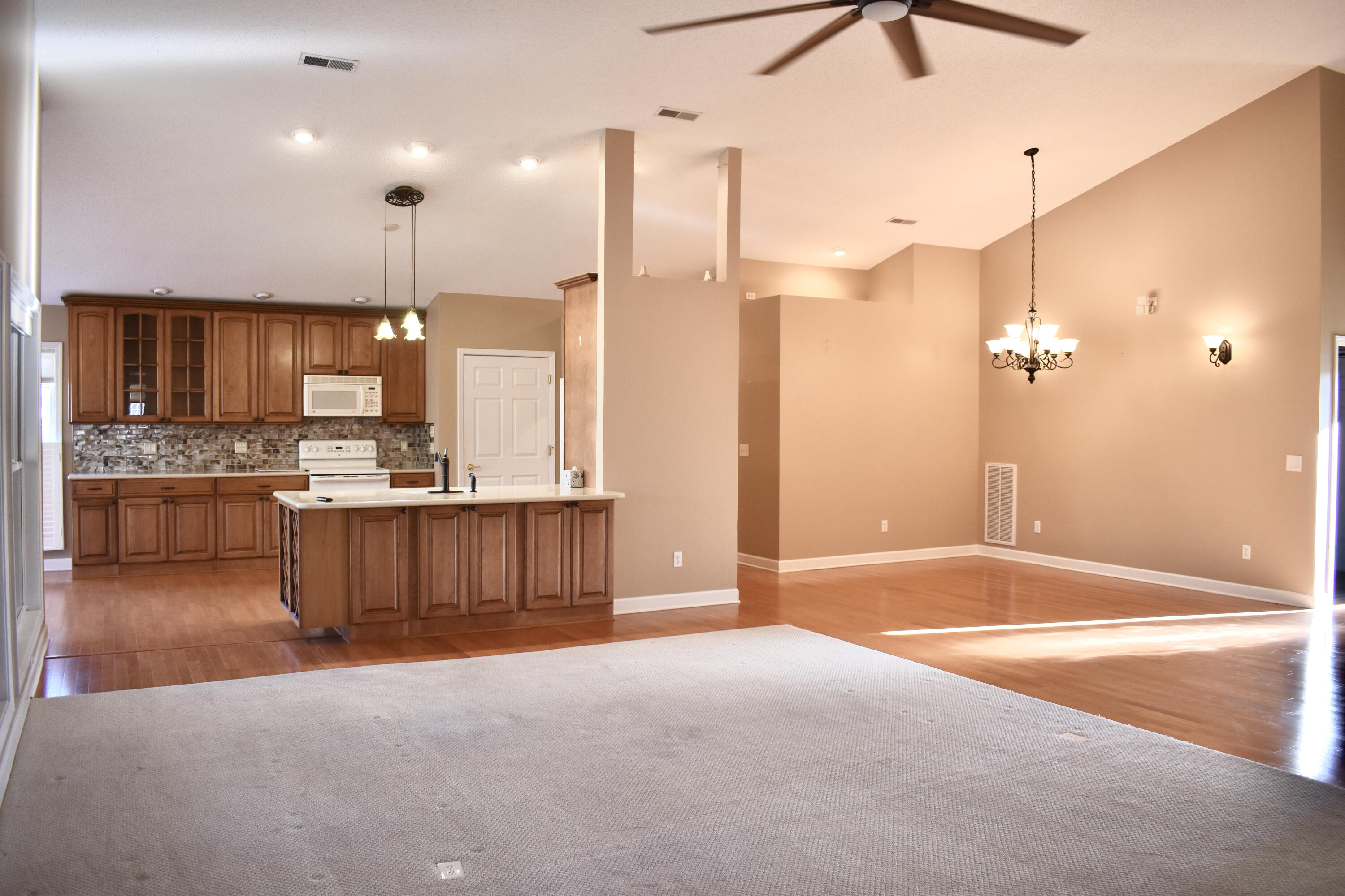 140 Ridge Lake Drive Manning, SC 29102 - Photo 12 of 53 8B7E60D2-06F6-44A4-8E64-3B0C0E404414_1_2