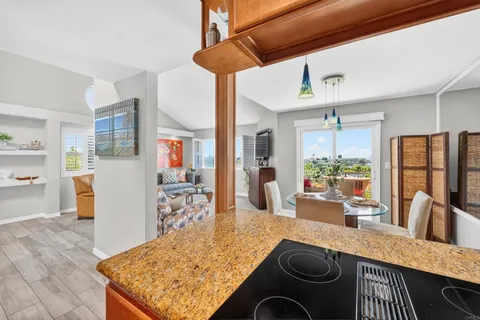 $1,629,000 | 957 Hygeia Avenue, Encinitas, CA 92024