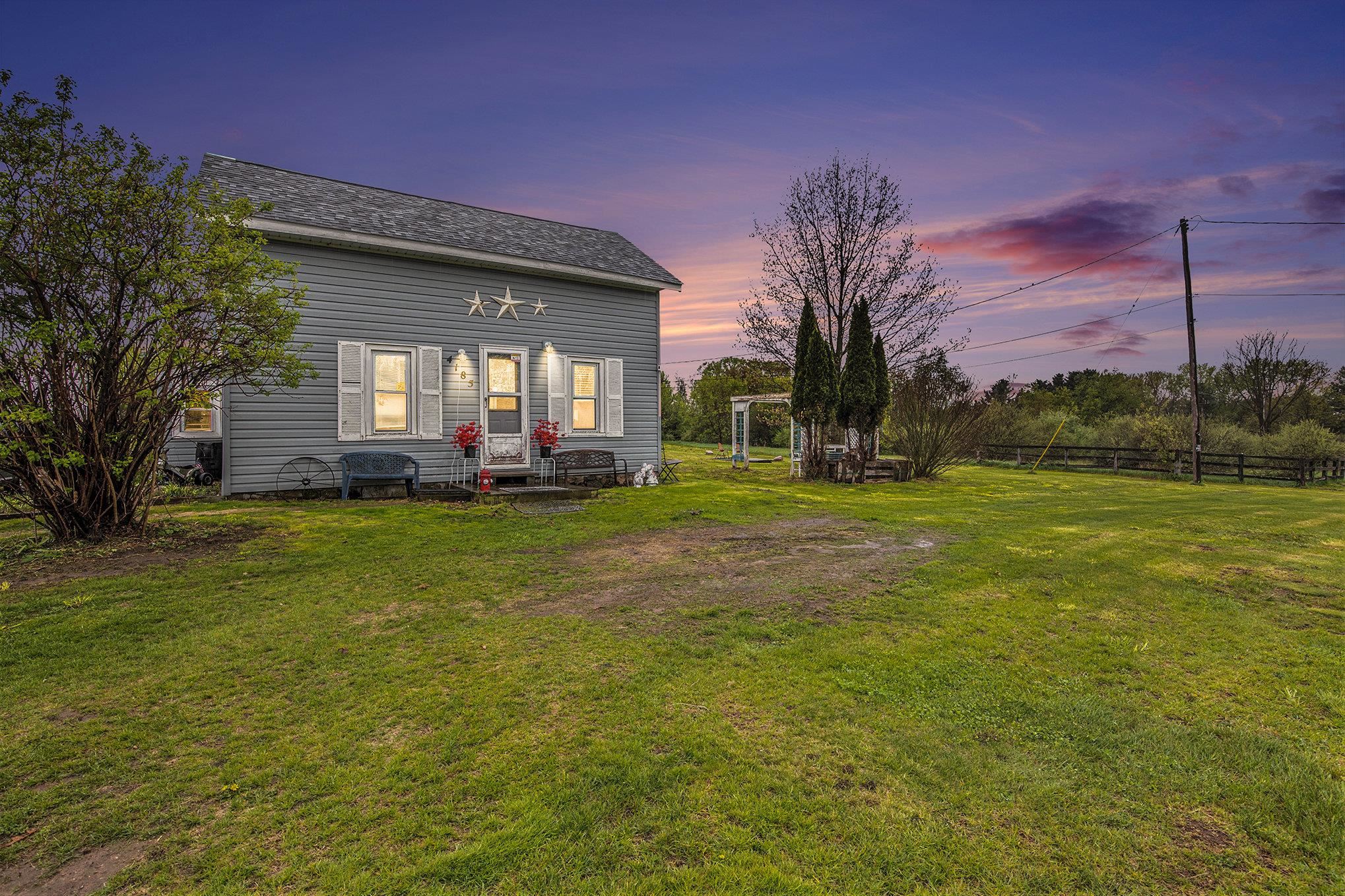 4185 Levalley Road Columbiaville, MI 48421 - Photo 2 of 26 50174273-b223ee69-be8b-4844-ac29-fbcd2542d5ee.JPG