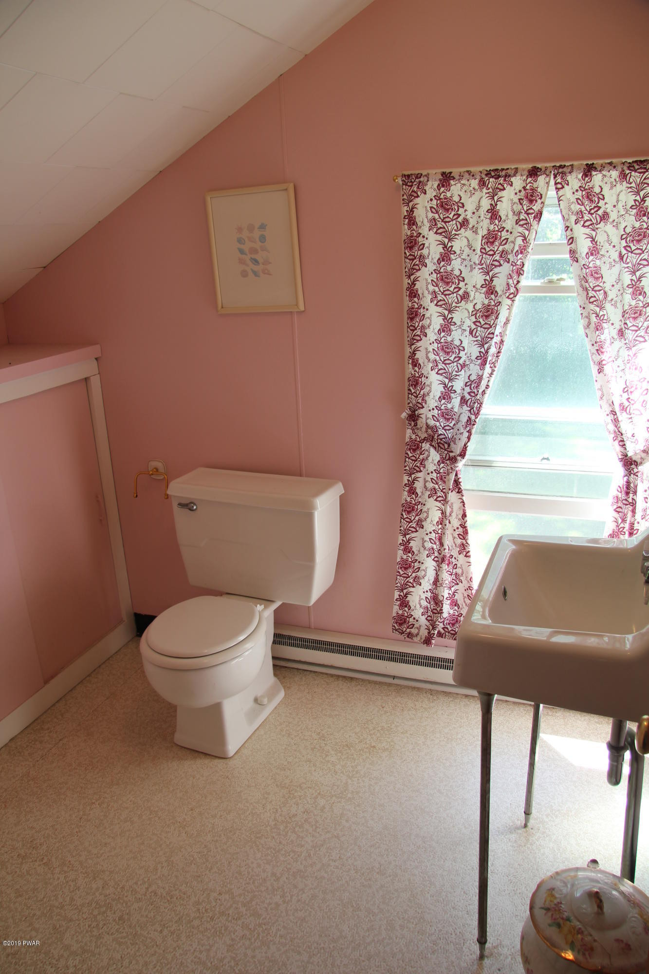 55 Creek Road Equinunk, PA 18417 - Photo 7 of 10 Half bath off bedroom